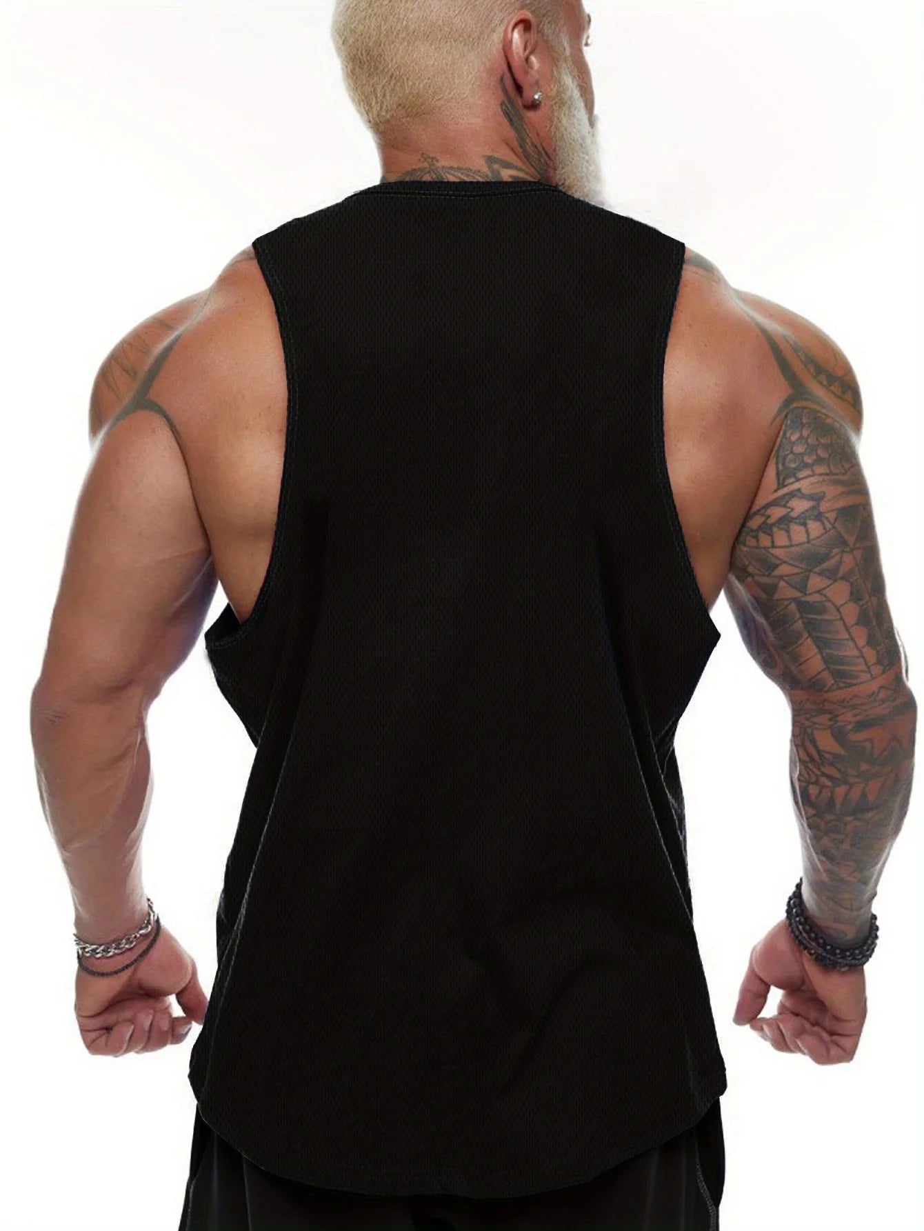 Outdoor loose sports vest for men, made of breathable and quick-drying fabric for summer.